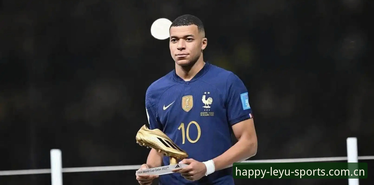 姆巴佩追平世界杯16球纪录，法国3-0伊拉克赛场细节全解